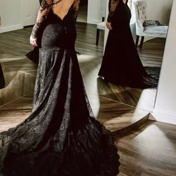 Black long sleeve lace mermaid wedding dress size 16W - Picture 1 of 5